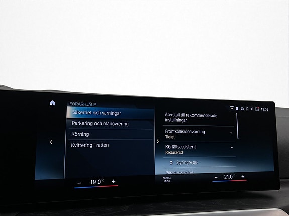 BMW i4 28 of 30