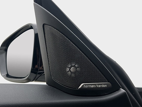 BMW i4 13 of 30