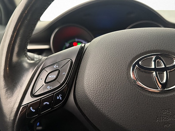 Toyota C-HR 16 of 30