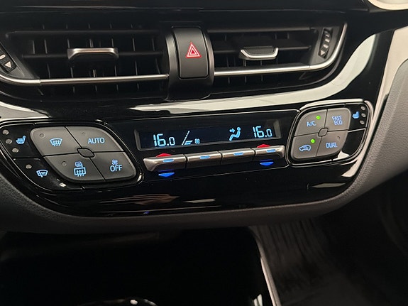 Toyota C-HR 23 of 30