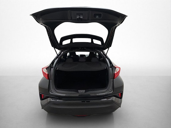 Toyota C-HR 28 of 30