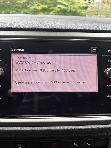 Volkswagen T-Roc 10 of 10