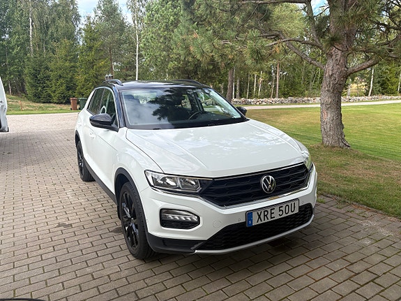 Volkswagen T-Roc 4 of 10