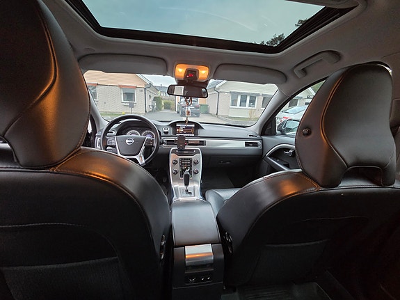 Volvo V70 8 of 9