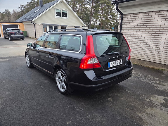 Volvo V70 4 of 9