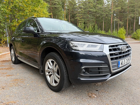 Audi Q5 2 of 8