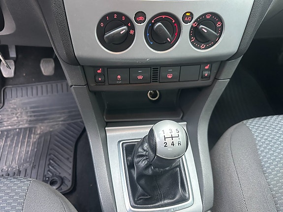 Ford Focus 10 of 19