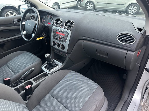 Ford Focus 14 of 19