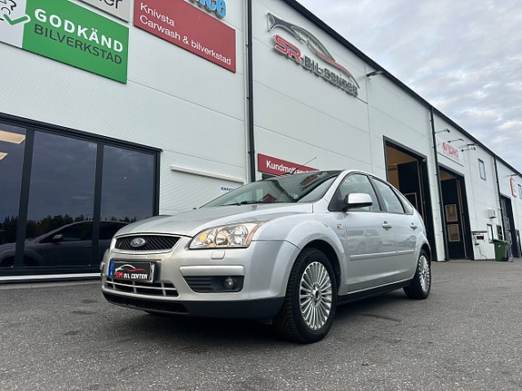 Ford Focus 2 of 19