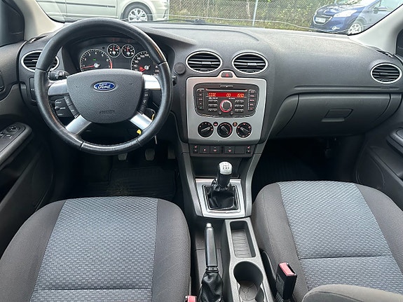 Ford Focus 8 of 19