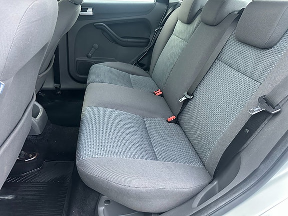 Ford Focus 17 of 19