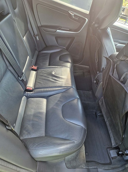 Volvo XC60 6 of 8