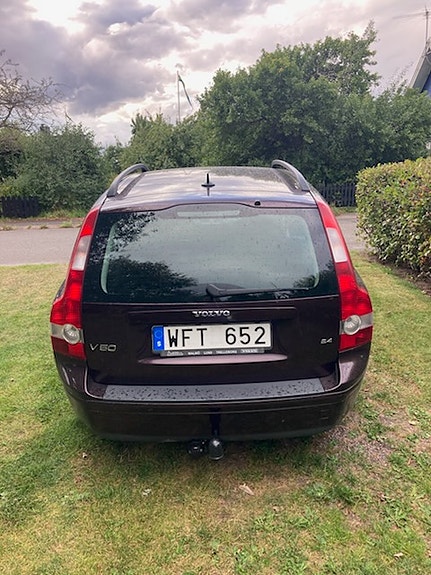 Volvo V50 3 of 5