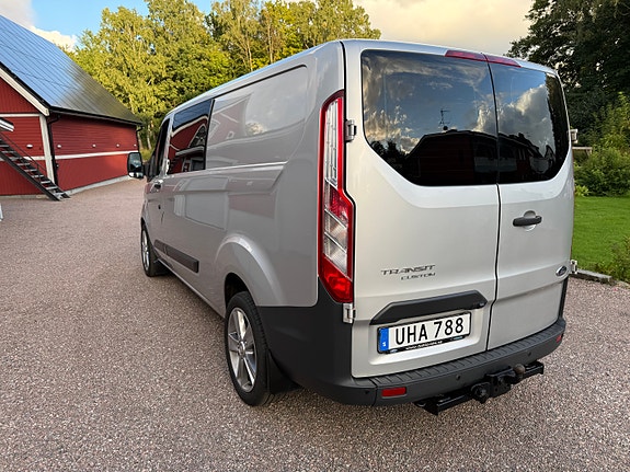 Ford Transit Custom 6 of 11