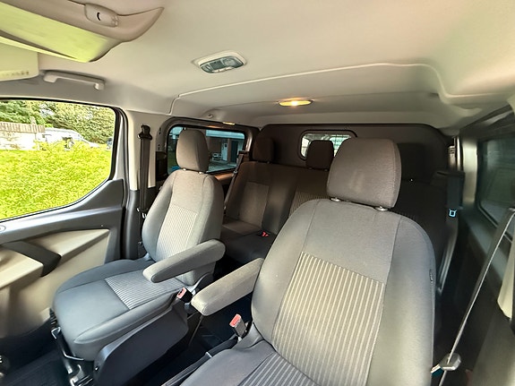 Ford Transit Custom 11 of 11
