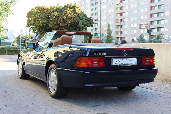 Mercedes-Benz SL500 2 of 30