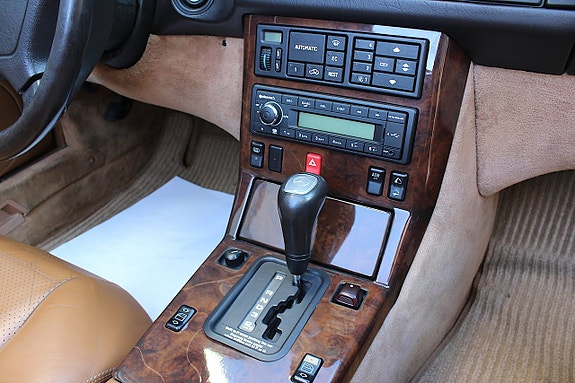 Mercedes-Benz SL500 26 of 30
