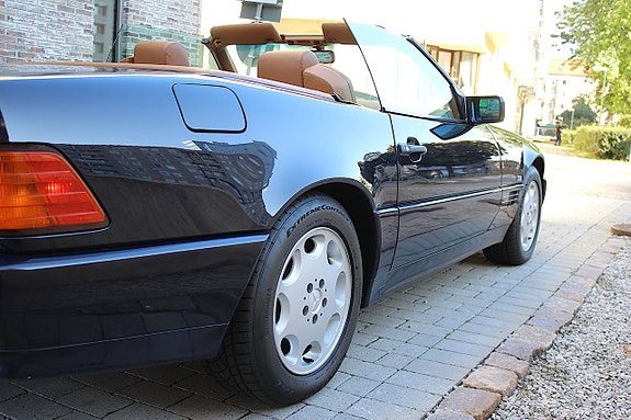 Mercedes-Benz SL500 17 of 30