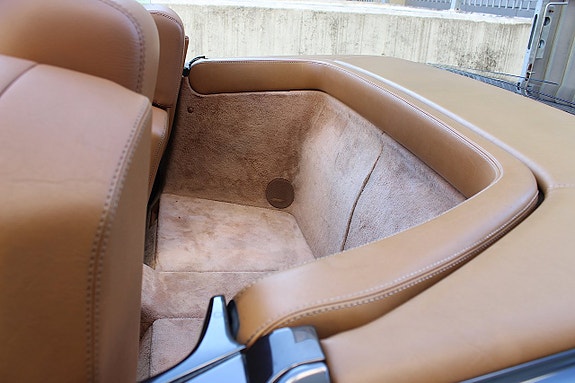 Mercedes-Benz SL500 23 of 30