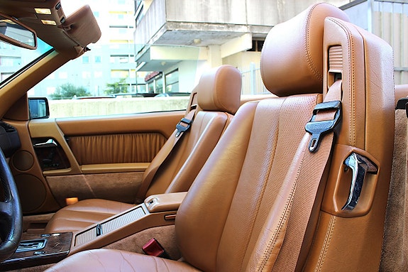 Mercedes-Benz SL500 22 of 30
