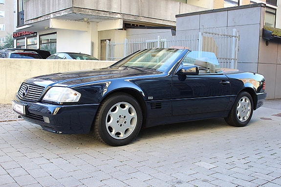 Mercedes-Benz SL500 12 of 30