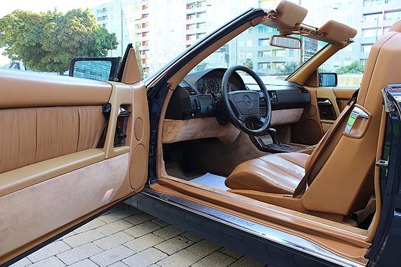 Mercedes-Benz SL500 18 of 30