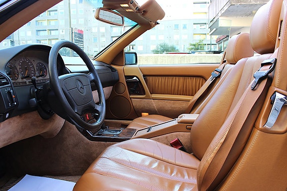 Mercedes-Benz SL500 21 of 30