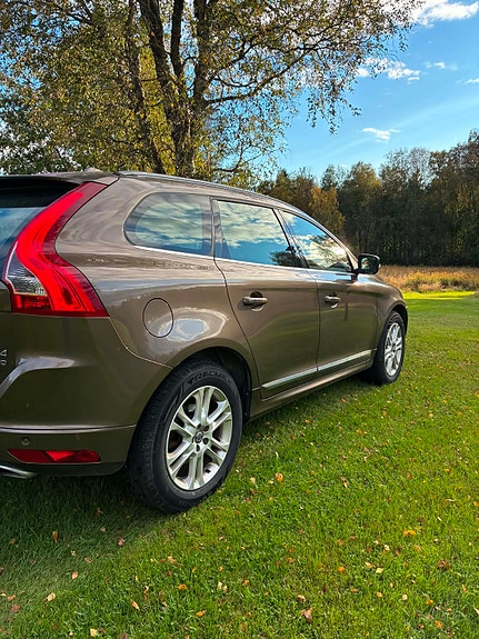 Volvo XC60 6 of 11