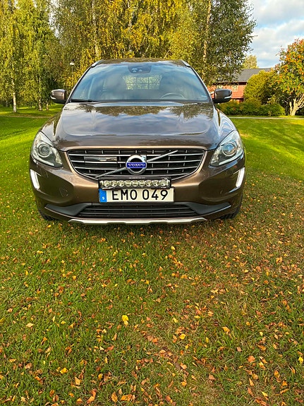 Volvo XC60 8 of 11
