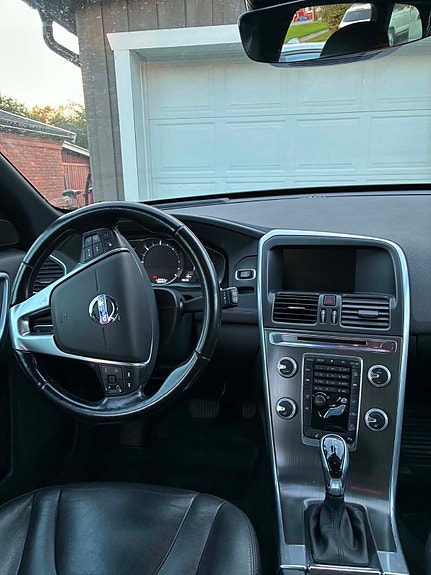 Volvo XC60 9 of 11