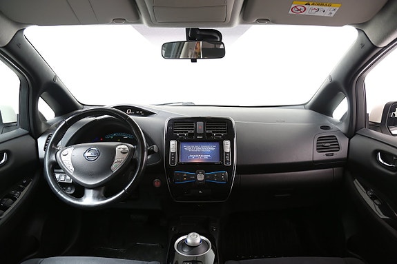 Nissan Leaf 18 of 24