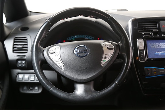 Nissan Leaf 16 of 24