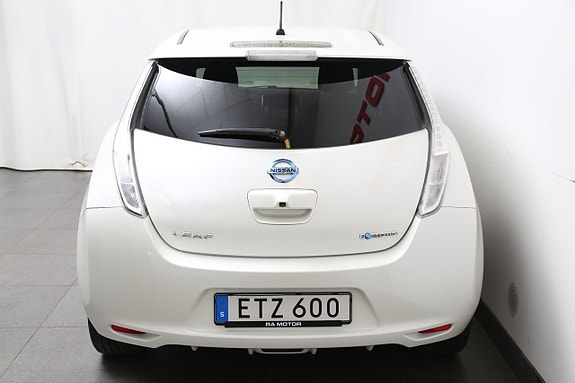 Nissan Leaf 8 of 24