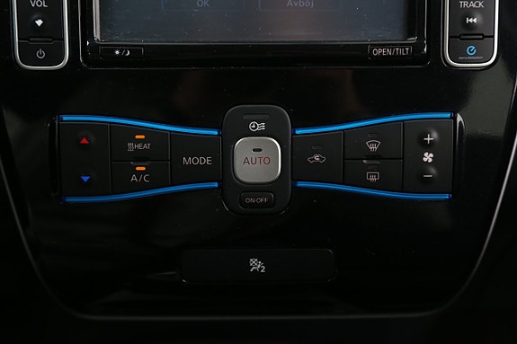 Nissan Leaf 22 of 24
