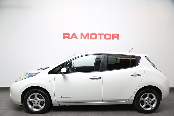 Nissan Leaf 3 of 24