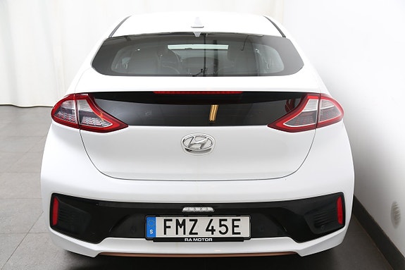 Hyundai IONIQ 8 of 28
