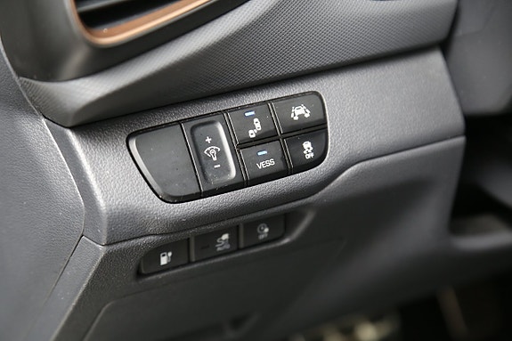 Hyundai IONIQ 15 of 28