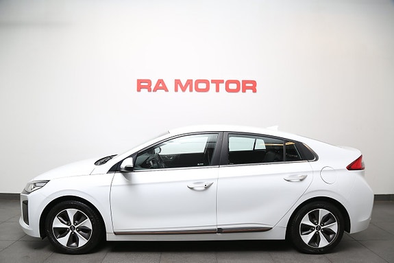 Hyundai IONIQ 3 of 28