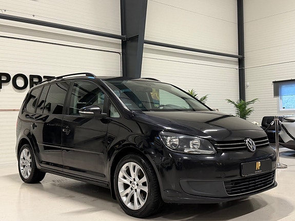 Volkswagen Touran 8 of 17