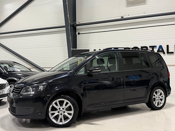 Volkswagen Touran 4 of 17