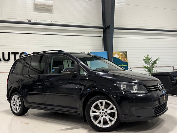 Volkswagen Touran 2 of 17