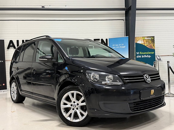 Volkswagen Touran 3 of 17