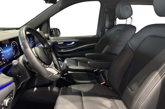 Mercedes-Benz V300 10 of 19