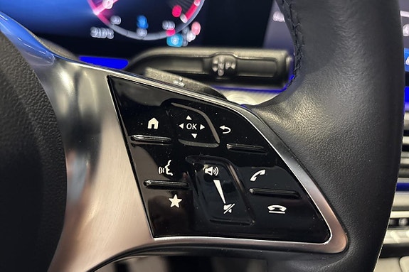 Mercedes-Benz V300 17 of 19