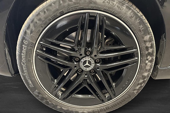 Mercedes-Benz V300 19 of 19