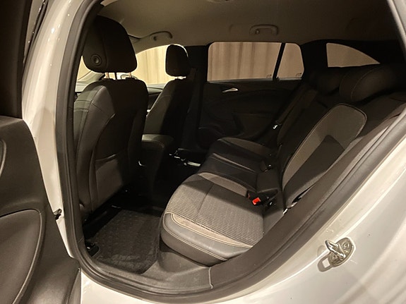Opel Astra 11 of 17
