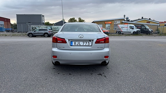 Lexus IS250 6 of 30