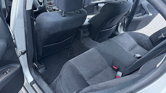 Lexus IS250 10 of 30