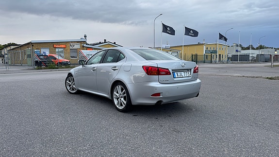 Lexus IS250 3 of 30
