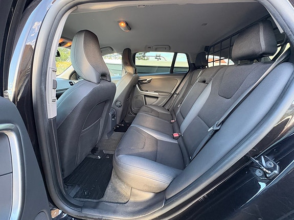 Volvo V60 5 of 5